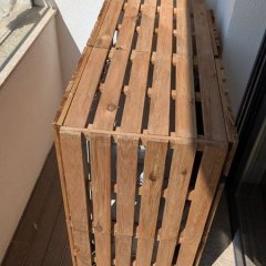 A cobertura instalada, integrando o AC no balcão.