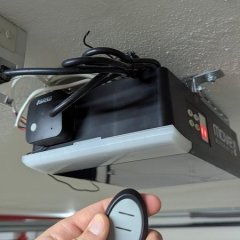 A adicionar um novo comando ao sistema do portão.