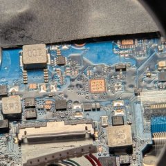Inspeção detalhada da placa-mãe