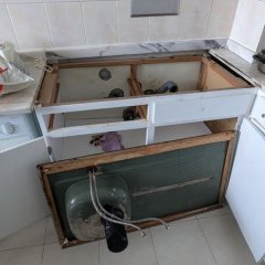 Nova torneira de cozinha.