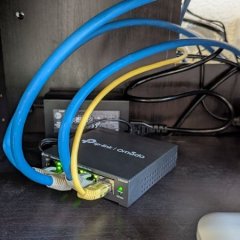 O switch de rede, o coração da distribuição de dados.