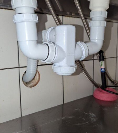 Substituição de Sifões e Reparação de Armário Elétrico em Gaia