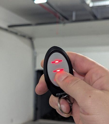 Programação de Comandos para Portões de Garagem em Gaia