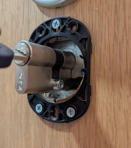 Substituição de Cilindro de Fechadura em Gaia