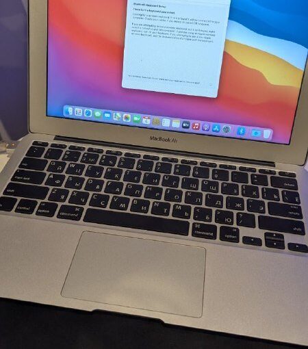 Reparação de MacBook Air: Cabo Flat do Trackpad ao Microscópio